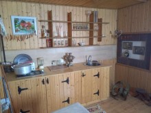 Merdekanda şam ağacları ilə dolu 2 mertebeli bag evi, -16