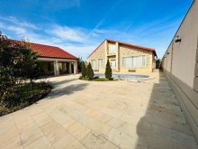 Merdekan qesebesinde eshyalri ile birlikde bag evi, -2