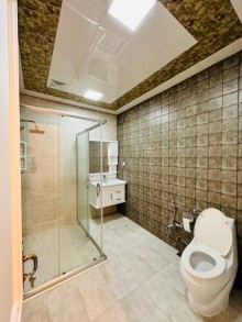 Merdekan qesebesinde eshyalri ile birlikde bag evi, -19