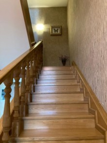 Mərdəkan q. Qizil Qum 6 otaqlı heyet evi bağ evi Satılır 370 m², -6