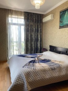 Mərdəkan q. Qizil Qum 6 otaqlı heyet evi bağ evi Satılır 370 m², -8