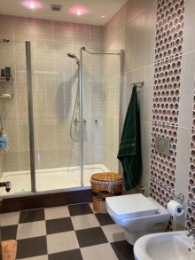 Mərdəkan q. Qizil Qum 6 otaqlı heyet evi bağ evi Satılır 370 m², -19
