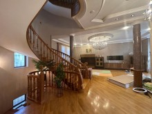 6-комн. дом / дача 500 м², В центральной части пос. Бакиханова, -2