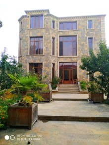 qaracuxurda-heyet-evleri-merkezi-park-terefde-39279-s