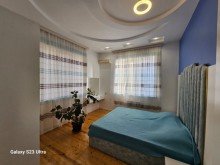 Novxani bag evleri, MarinaTrench restoranın yolunda, -13