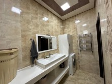 Bineqedi Novxani yolu Mehdiabad qesebesinde villa ev satilir, -12