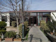 Hazır fəaliyyətdə olan restoran satılır, -13
