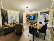 Merdekanda heyet evleri, 4 otaq, 165 m2, 2 sanitar qovşağı, 1 mərtəbə, -12