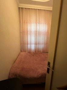 Mehdiabad qəsəbəsində 8 otaqli Həyət evi, -20