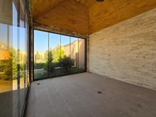 Mərdəkan qəsəbəsində 5 otaqlı ev al. Yaşayış sahəsi 350 m2, -8