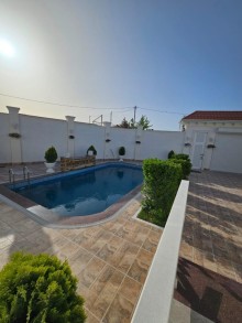 Mərdəkan, Teymur Quliyev küçəsində, ətrafı villa evlər olan ərazidə bağ evi satılır, -4