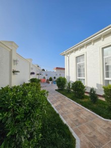 Mərdəkan, Teymur Quliyev küçəsində, ətrafı villa evlər olan ərazidə bağ evi satılır, -5