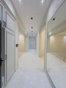 Bakı şəhəri, Mərdəkan Satılır 4 otaqlı həyət evi/bağ evi 220 m², -10