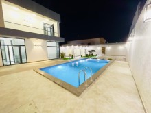 Mərdəkanda villa evlər satılır. 2 mərtəbəli, 5 otaqlı ev 316 m2, -8