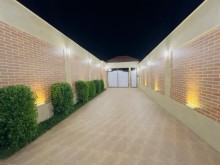 Buzovnada Mərdəkan yolunda evlərin sıx yerləşdiyi ərazidə Qoşa Qala restoranı ətrafında həyət evi, -4
