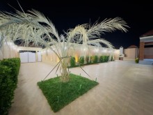 Buzovnada Mərdəkan yolunda evlərin sıx yerləşdiyi ərazidə Qoşa Qala restoranı ətrafında həyət evi, -6