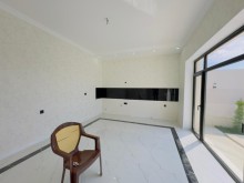 Bakı şəhəri 230 saylı orta məktəb yaxınlığında hovuzlu ev satılır. Şüvəlan, -8