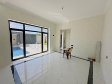 Bakı şəhəri 230 saylı orta məktəb yaxınlığında hovuzlu ev satılır. Şüvəlan, -9