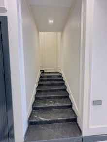 Satılır 5 otaqlı həyət evi/bağ evi 300 m², Mərdəkan q. Buzovna yolunda, -13