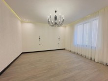 Satılır 5 otaqlı həyət evi/bağ evi 300 m², Mərdəkan q. Buzovna yolunda, -14