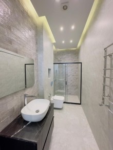 Satılır 5 otaqlı həyət evi/bağ evi 300 m², Mərdəkan q. Buzovna yolunda, -19