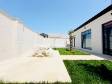 Bakı şəhəri, Mərdəkan qəsəbəsi, həyət evi satılır, 140 m2, 4 otaq, -5