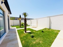 Bakı şəhəri, Mərdəkan qəsəbəsi, həyət evi satılır, 140 m2, 4 otaq, -8
