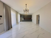 Bakı şəhəri, Mərdəkan qəsəbəsi, həyət evi satılır, 140 m2, 4 otaq, -9