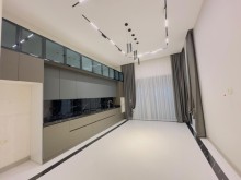 Mərdəkan 5 otaqlı həyət evi/bağ evi 220 m², -18