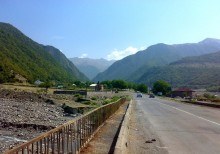 satilir-torpaq-qax-qasqacay-kendi-9-sot-s