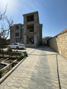 Bakı şəhəri, Saray qəsəbəsində 3 mərtəbli 6 otaqlı ev satılır, -2