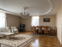Bakı şəhəri, Saray qəsəbəsində 3 mərtəbli 6 otaqlı ev satılır, -4