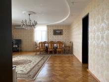 Bakı şəhəri, Saray qəsəbəsində 3 mərtəbli 6 otaqlı ev satılır, -7