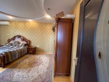Bakı şəhəri, Saray qəsəbəsində 3 mərtəbli 6 otaqlı ev satılır, -11
