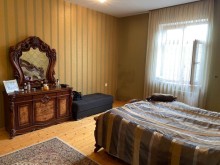 Bakı şəhəri, Saray qəsəbəsində 3 mərtəbli 6 otaqlı ev satılır, -13