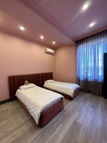Şüvəlan Qəsəbəsində Modern Villa Satılır – 15 Sot Torpaq, 350 Kvadratmetr, -8
