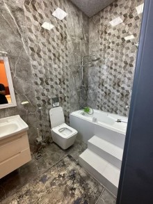 Şüvəlan Qəsəbəsində Modern Villa Satılır – 15 Sot Torpaq, 350 Kvadratmetr, -12