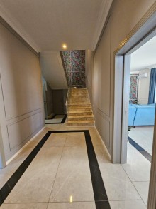 Şüvəlan Park kompleksi yaxınlığında 2 mərtəbəli bağ evi satılır, -4