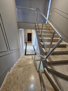Şüvəlan Park kompleksi yaxınlığında 2 mərtəbəli bağ evi satılır, -10