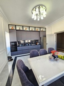 Şüvəlan Park kompleksi yaxınlığında 2 mərtəbəli bağ evi satılır, -12