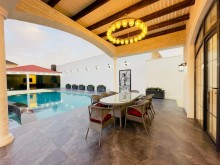 Mərdəkan Əncirlik massivində 1 mərtəbəli villa satılır. 5 otaqlı Modern ev, -6