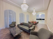 Mərdəkan Əncirlik massivində 1 mərtəbəli villa satılır. 5 otaqlı Modern ev, -10