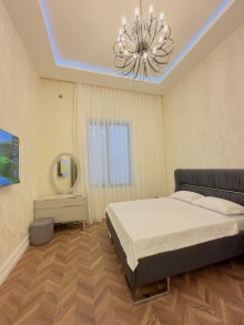 Mərdəkan Əncirlik massivində 1 mərtəbəli villa satılır. 5 otaqlı Modern ev, -16