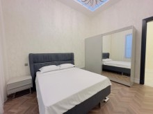 Mərdəkan Əncirlik massivində 1 mərtəbəli villa satılır. 5 otaqlı Modern ev, -17
