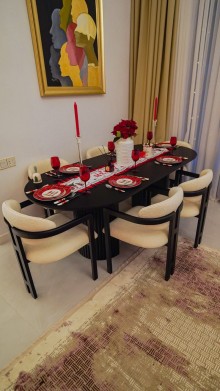 Mərdəkanda 1 mərtəbəli, 4 otaqlı modern ev satılır. Bağ evi 5 sot topraqda inşa edilib, -9
