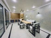 В поселке Мардакян, в районе Энжирлик массива, продается роскошный дом, -17
