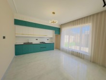 4 otaqlı həyət evi/bağ evi almaq 145 m², Şüvəlan q., -18