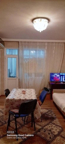 satilir-2-otaq-kohne-tikili-baki-bineqedi-7-ci-mikrorayon-azadliq-22-1746372338