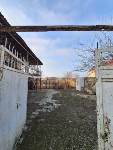 Qobustanda Şıxlar Massivi Satılır Həyət evi, -4