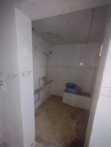 Qobustanda Şıxlar Massivi Satılır Həyət evi, -15